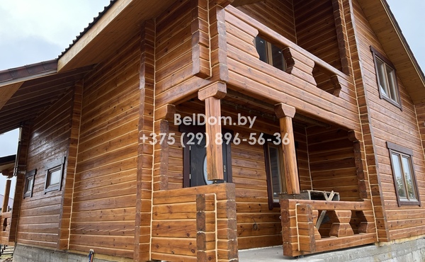 Шлифовка деревянного дома из лафета в Дисне.