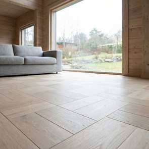 Шлифовка паркета в деревянном доме из клеёного бруса